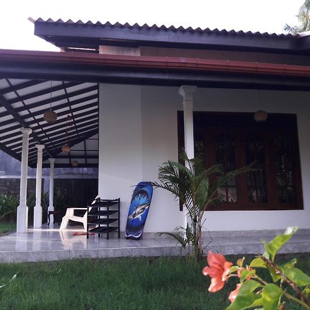 Mango Villa Hikkaduwa Exteriör bild