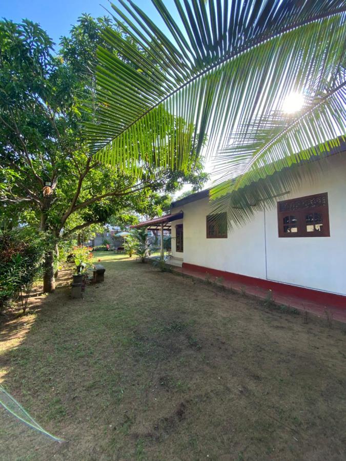 Mango Villa Hikkaduwa Exteriör bild